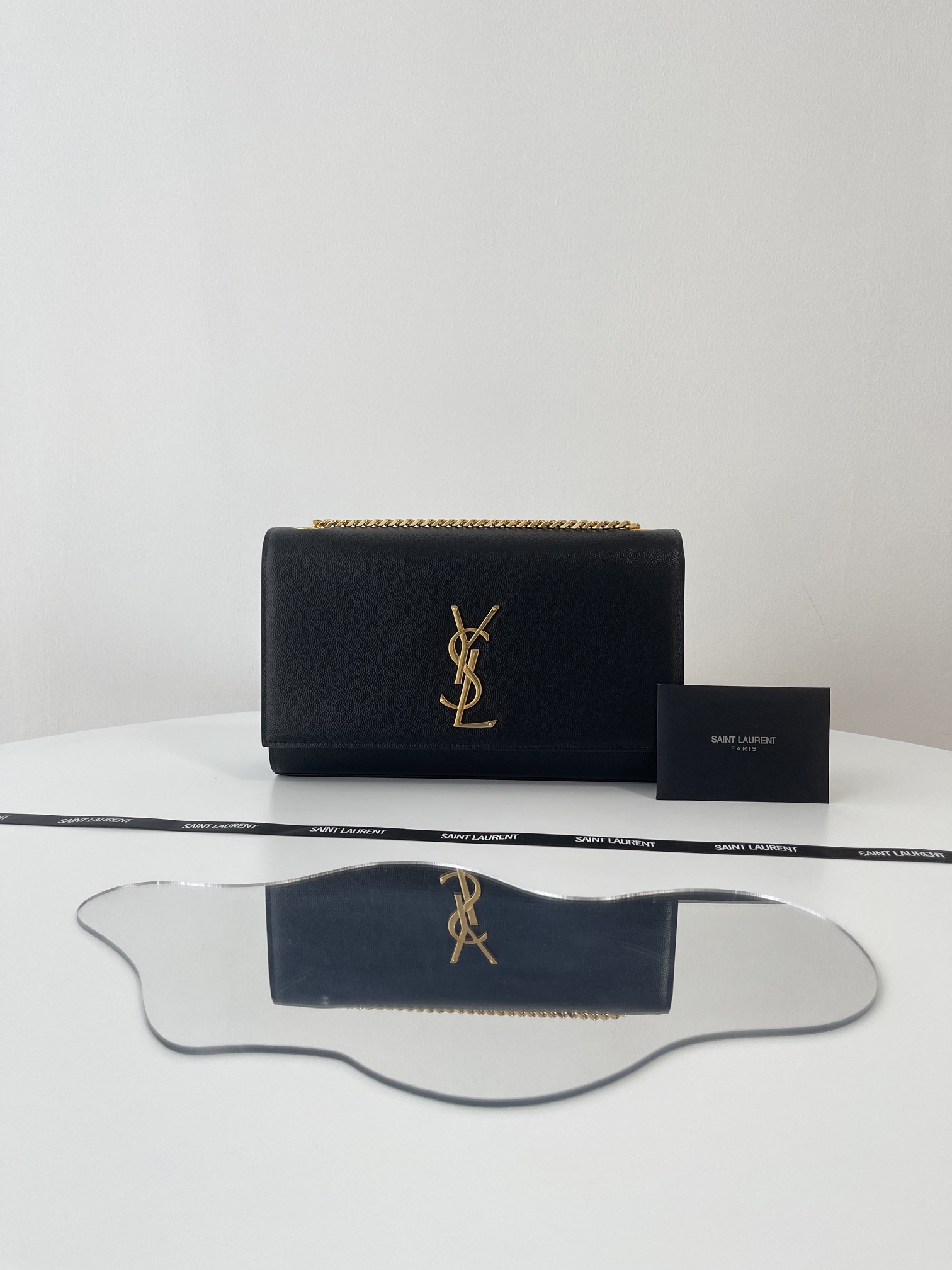 Bagsaaa Y51 Kate Medium In Grain De Poudre Embossed Leather Black/Gold Hardware 364021 - 24x14.5x5cm