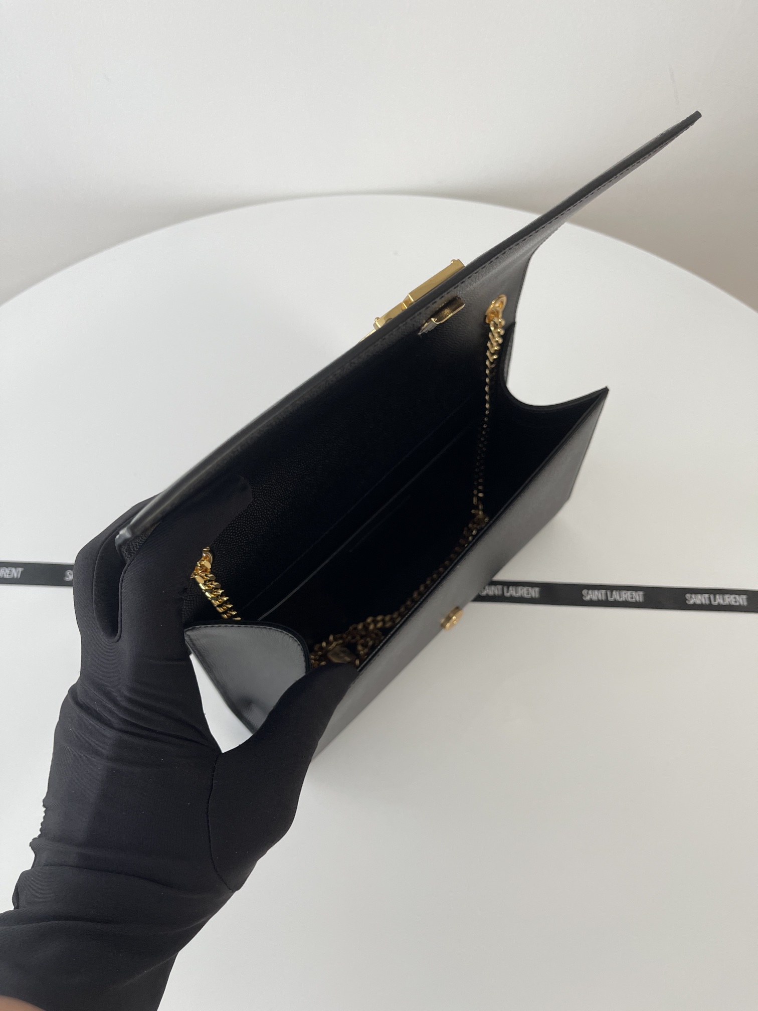 Bagsaaa Y51 Kate Medium In Grain De Poudre Embossed Leather Black/Gold Hardware 364021 - 24x14.5x5cm