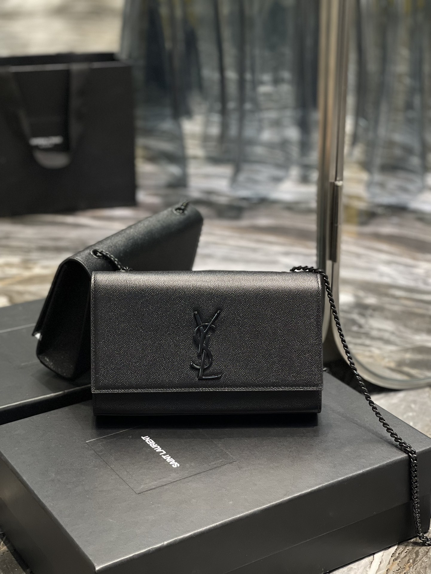 Bagsaaa Y51 Kate Medium In Grain De Poudre Embossed Leather Full Black 364021 - 24x14.5x5cm