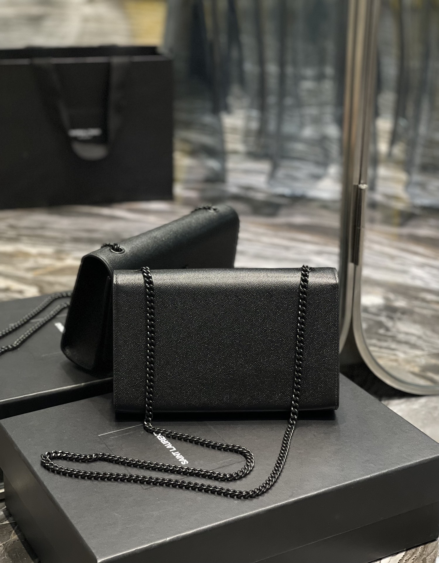Bagsaaa Y51 Kate Medium In Grain De Poudre Embossed Leather Full Black 364021 - 24x14.5x5cm
