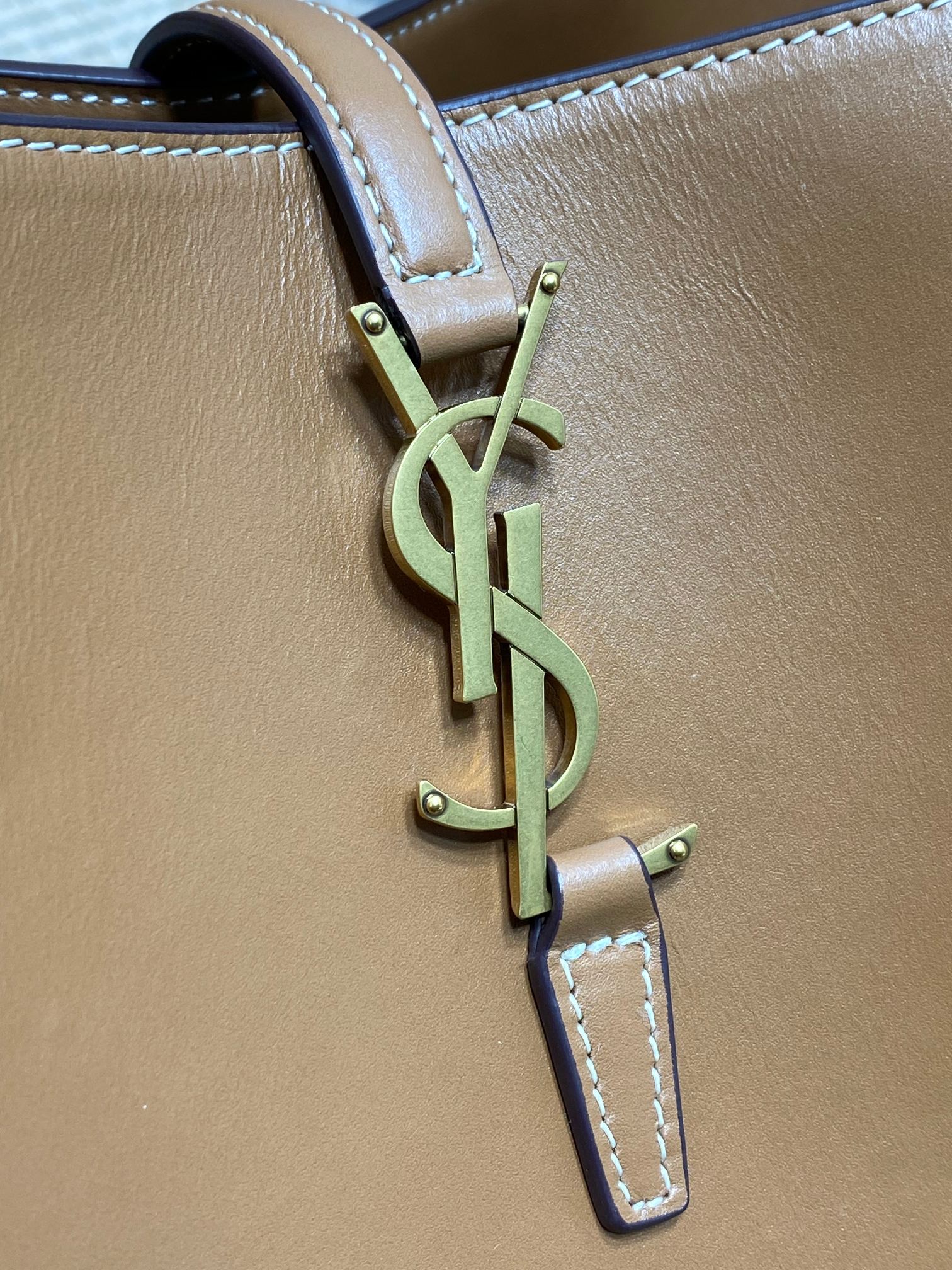 Bagsaaa Le 37 In Dark Beige Leather 742828 - 20 X 25 X 16 CM