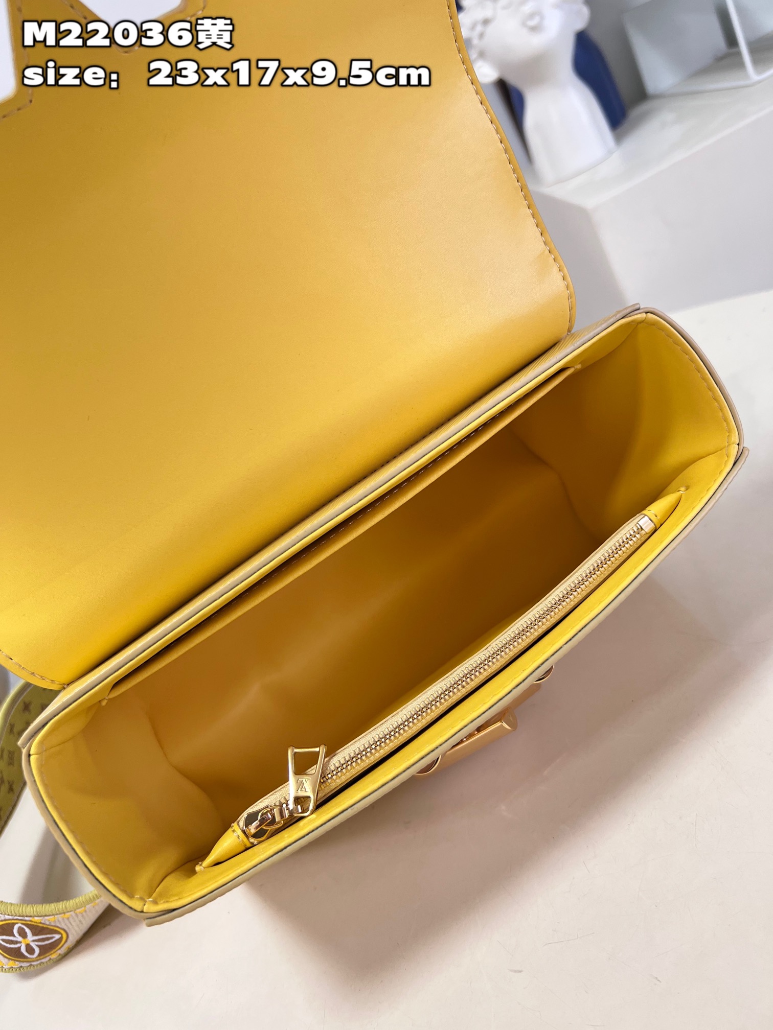 Bagsaaa L0vis Vvtt0n M22038 Twist MM Plume Yellow - 23 x 17 x 9.5 cm