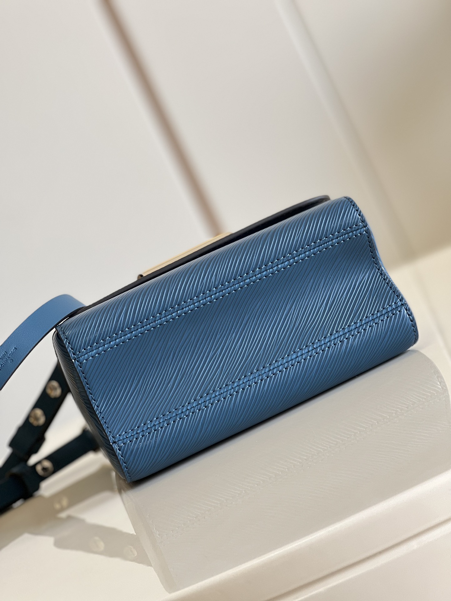 Bagsaaa L0vis Vvtt0n M21033 Twist PM Toledo Blue - 19 x 15 x 9 cm