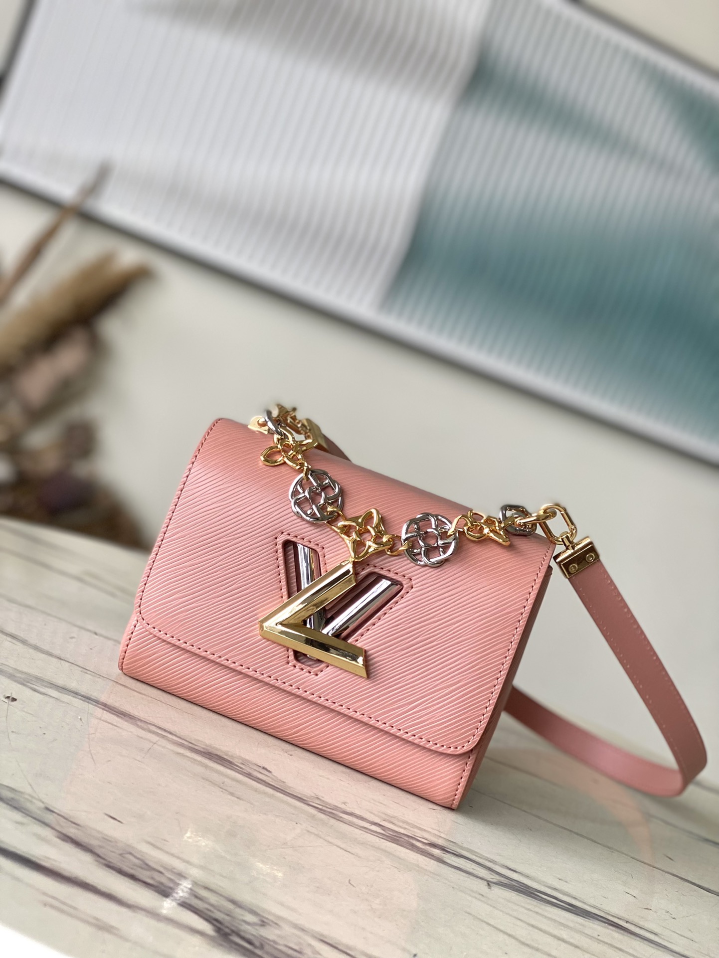 Bagsaaa L0vis Vvtt0n M23074 Twist PM Pink - 19 x 15 x 9 cm