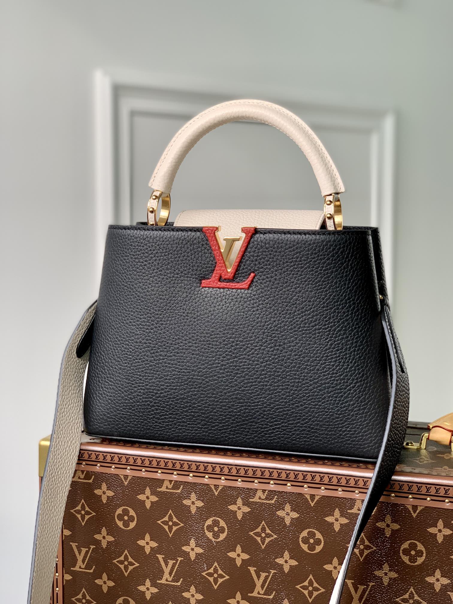 Bagsaaa L0vis Vvtt0n M21043 Capucines BB Black - 27 x 18 x 9 cm