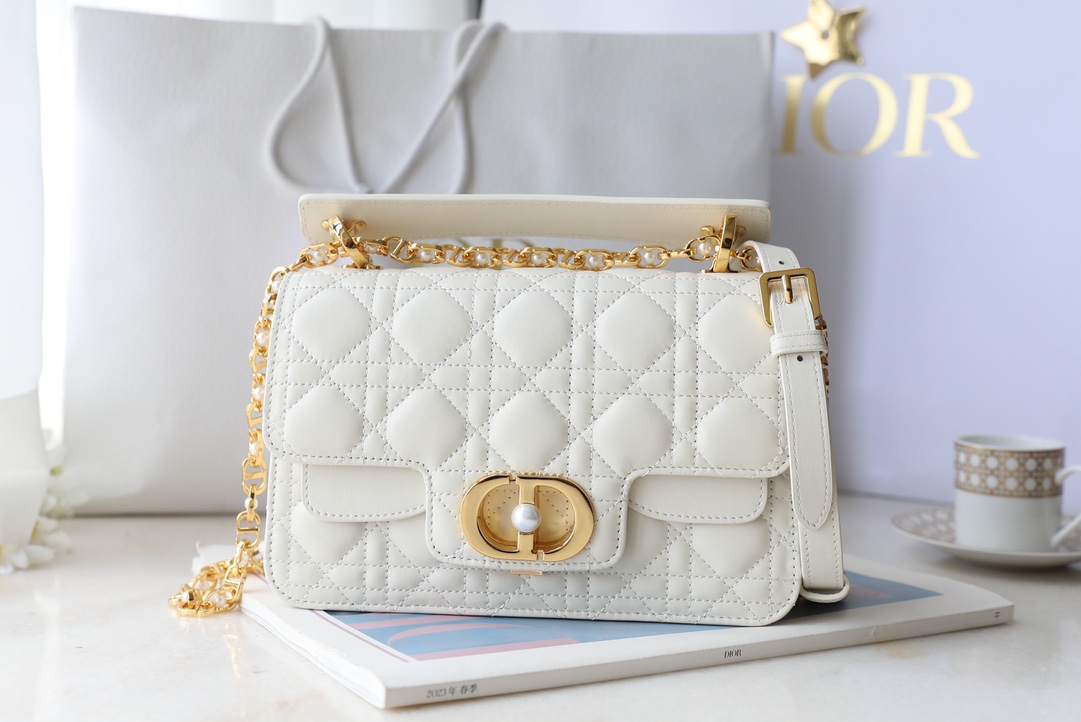 Bagsaaa Small D10r Jolie Top Handle Bag Latte Cannage Calfskin - 22 x 14 x 8 cm