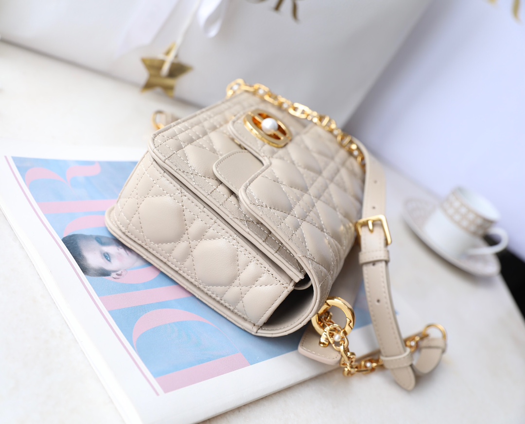Bagsaaa Small D10r Jolie Top Handle Bag Beige Cannage Calfskin - 22 x 14 x 8 cm