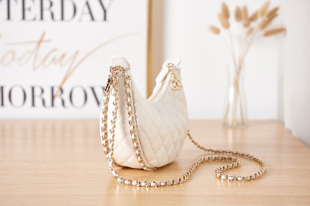 Bagsaaa Ch**el Small Hobo Bag AS3917 White - 15×20×6 cm