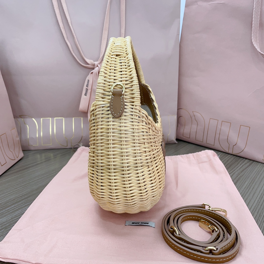 Bagsaaa M1um1u Wander Wicker Hobo Bag Size 20x17x6 cm