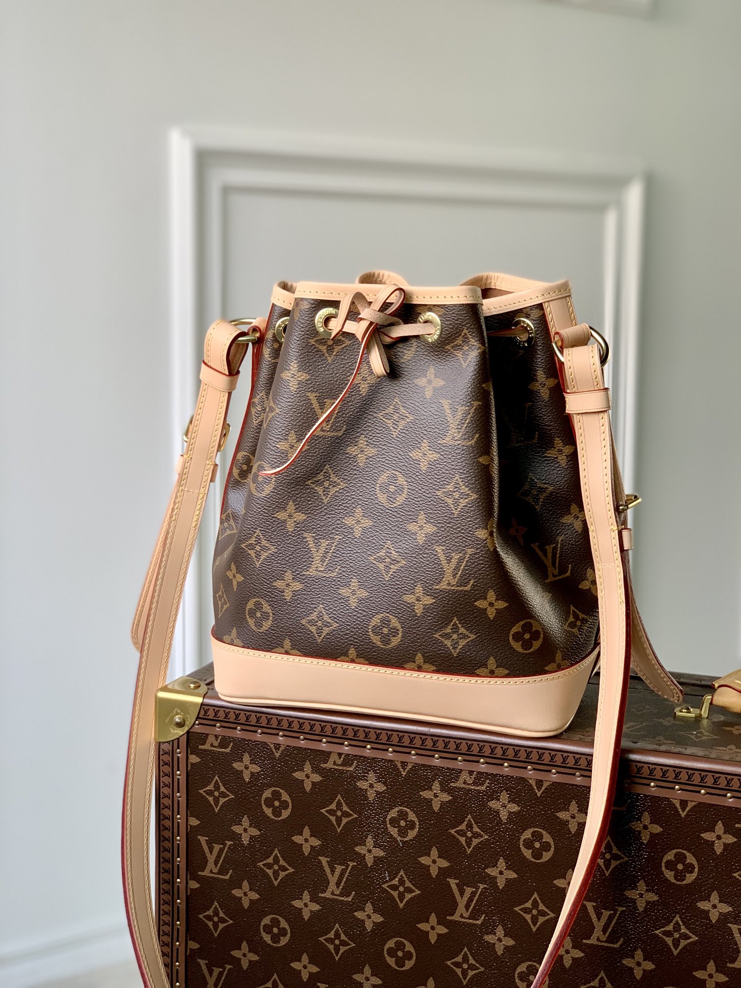 Bagsaaa L0vis Vvtt0n M40817 Noé BB Monogram - 22 x 24 x 15 cm