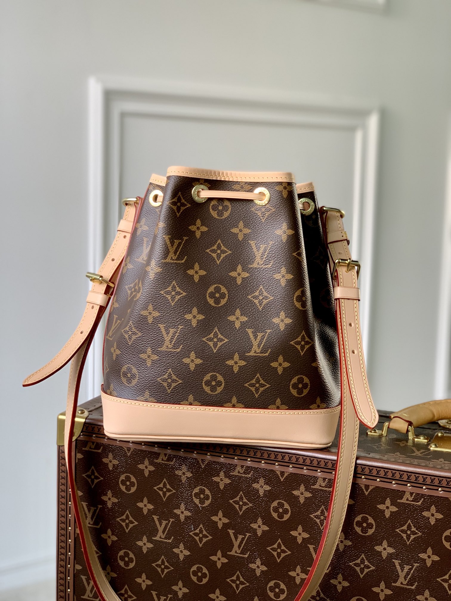 Bagsaaa L0vis Vvtt0n M40817 Noé BB Monogram - 22 x 24 x 15 cm