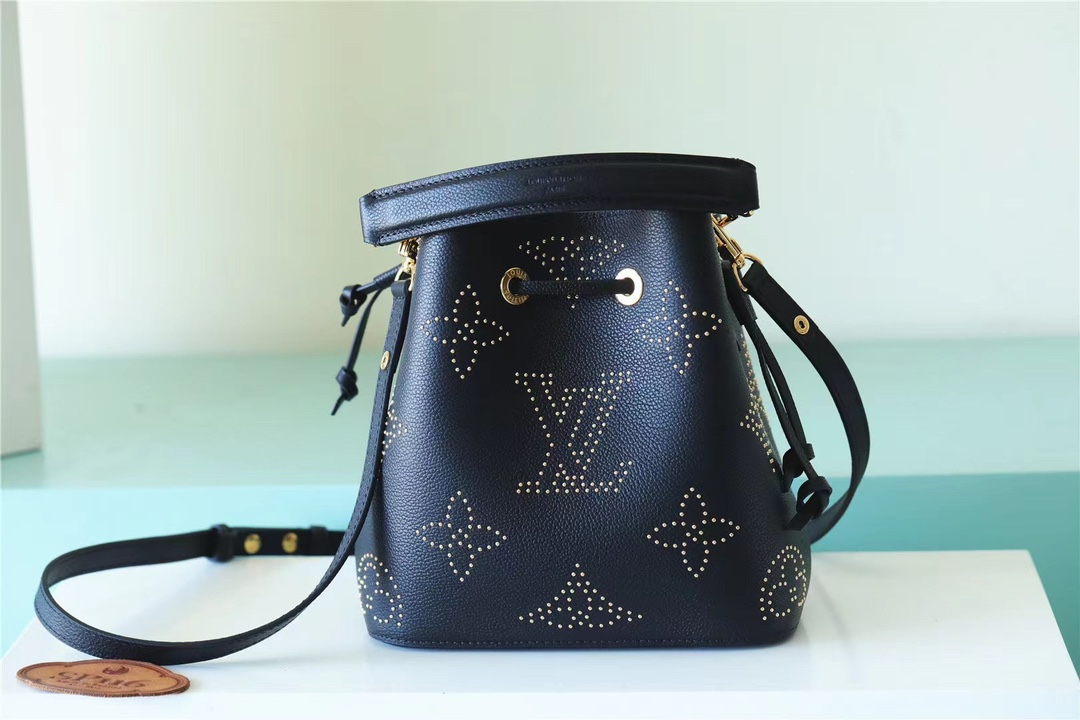 Bagsaaa L0vis Vvtt0n M46734 Néonoé BB Black Monogram Empreinte - 20 x 20 x 13 cm