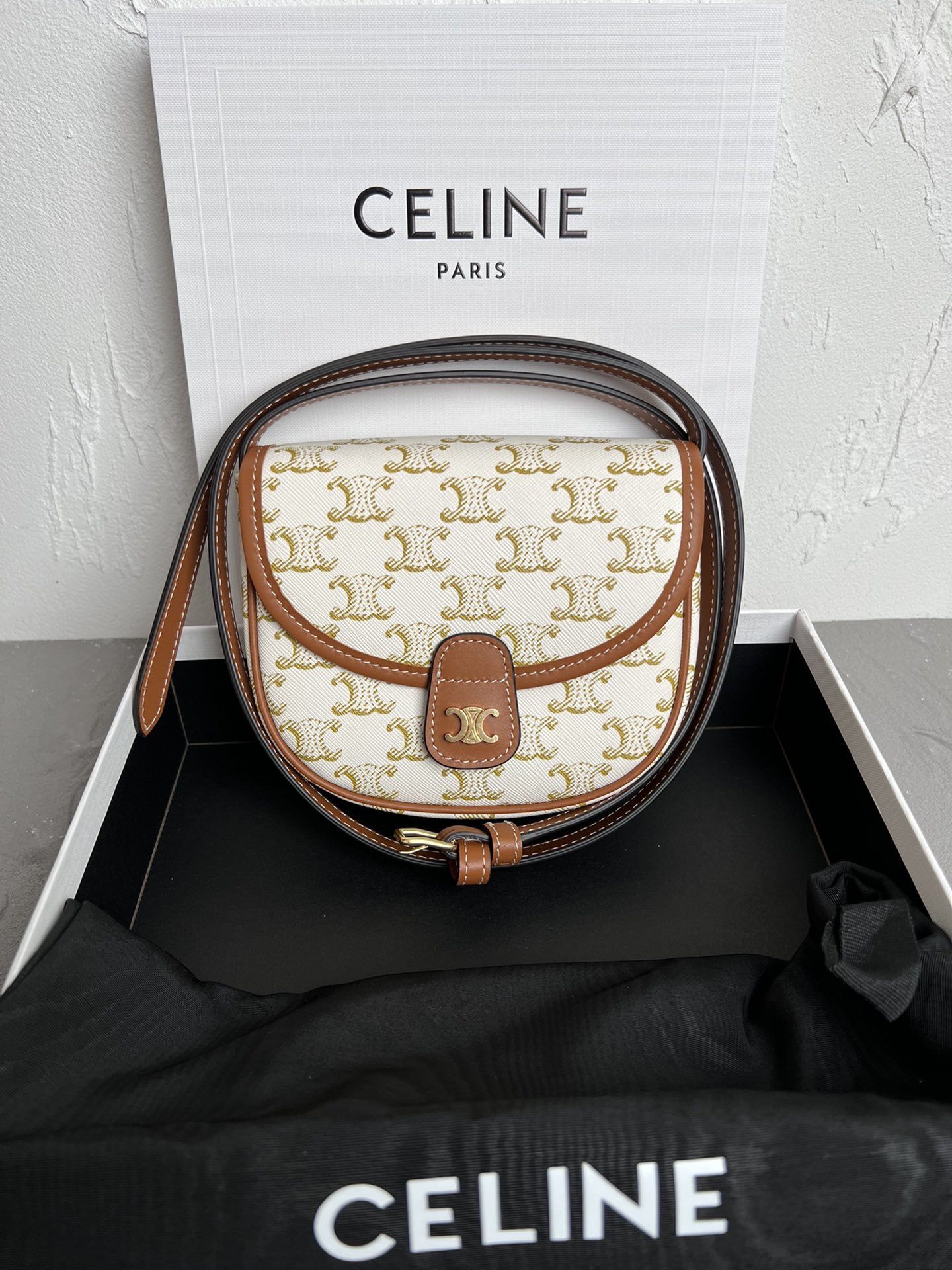 Bagsaaa Ce1i*e Mini Besace In Triomphe Canvas And Calfskin White - 16 X 14 X 4 CM