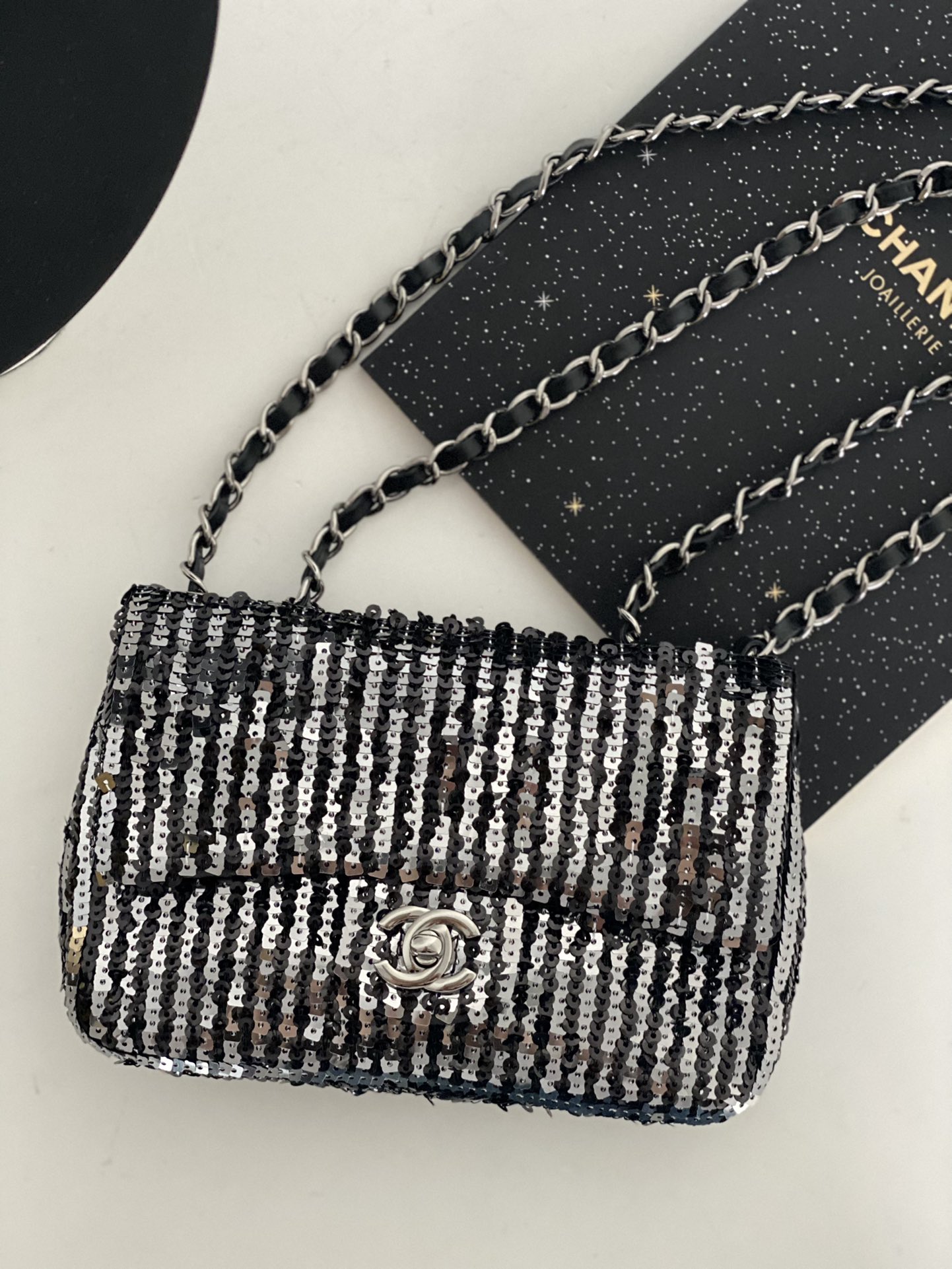 Bagsaaa Ch**el Small Flap Bag Sequins & Ruthenium-Finish Metal Black AS3820 - 20cm