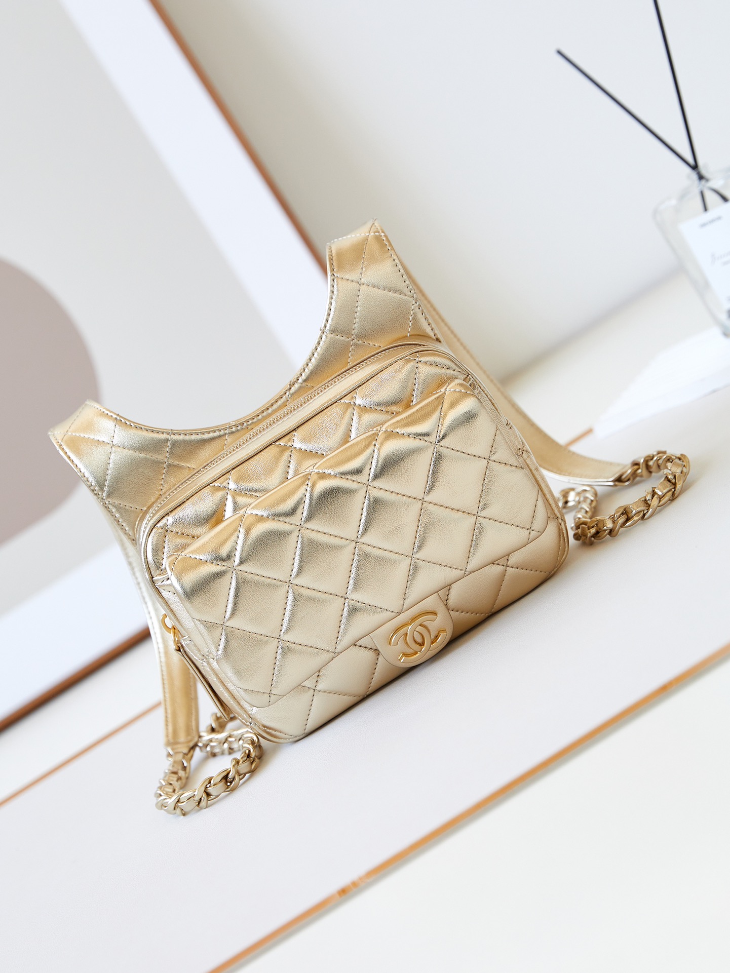 Bagsaaa Ch**el Backpack Metallic Lambskin & Metal Gold AS4621 - 19 × 20 × 5.5 cm