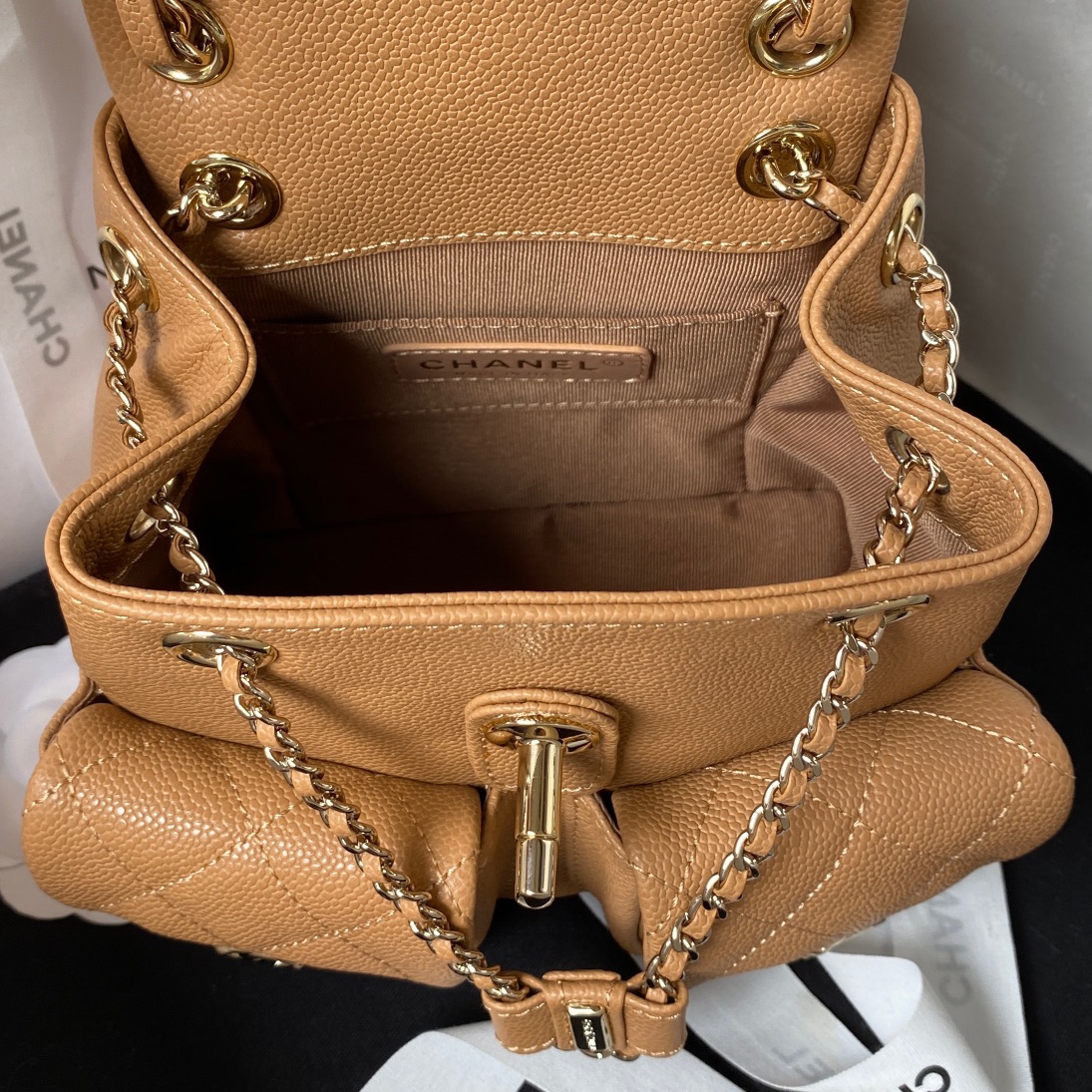 Bagsaaa Ch**el Small Backpack Grained Shiny Calfskin AS3787 Brown - 17.5-16.5-10 cm