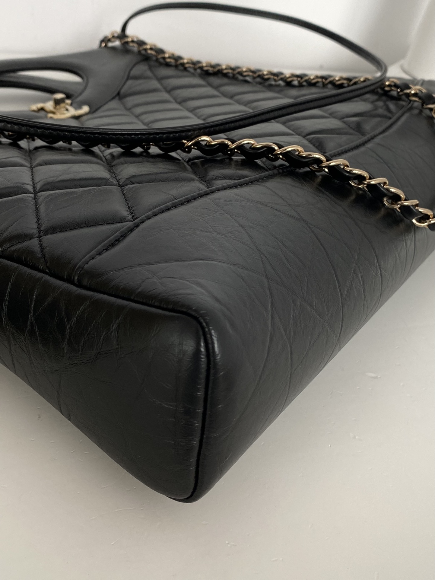 Bagsaaa Ch**el 31 Large Shopping Bag Shiny Crumpled Calfskin Black AS1010 - 37 × 39 × 8 cm