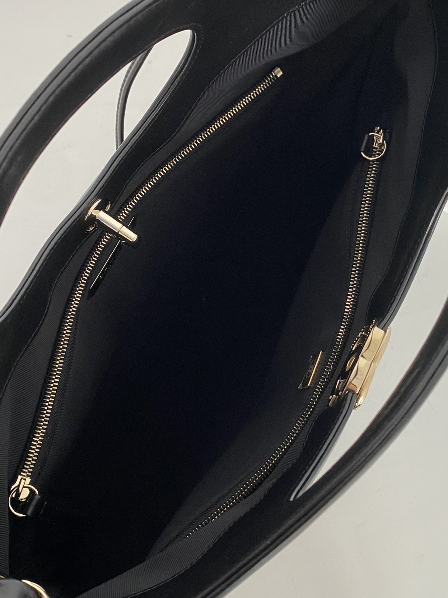 Bagsaaa Ch**el 31 Large Shopping Bag Shiny Crumpled Calfskin Black AS1010 - 37 × 39 × 8 cm