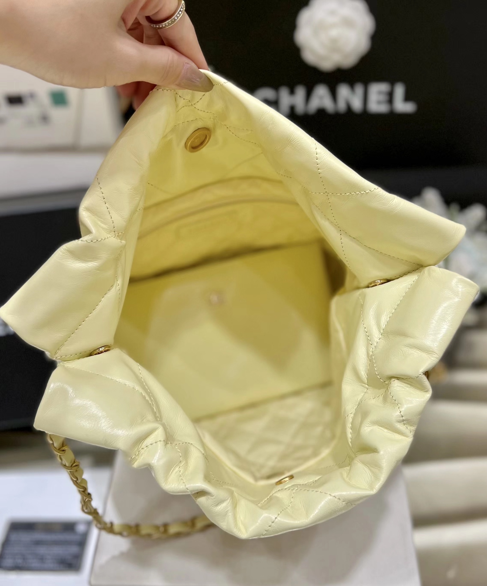 Bagsaaa Ch**el 22 Small Handbag Light Yellow AS3260 - 35 × 37 × 7 cm