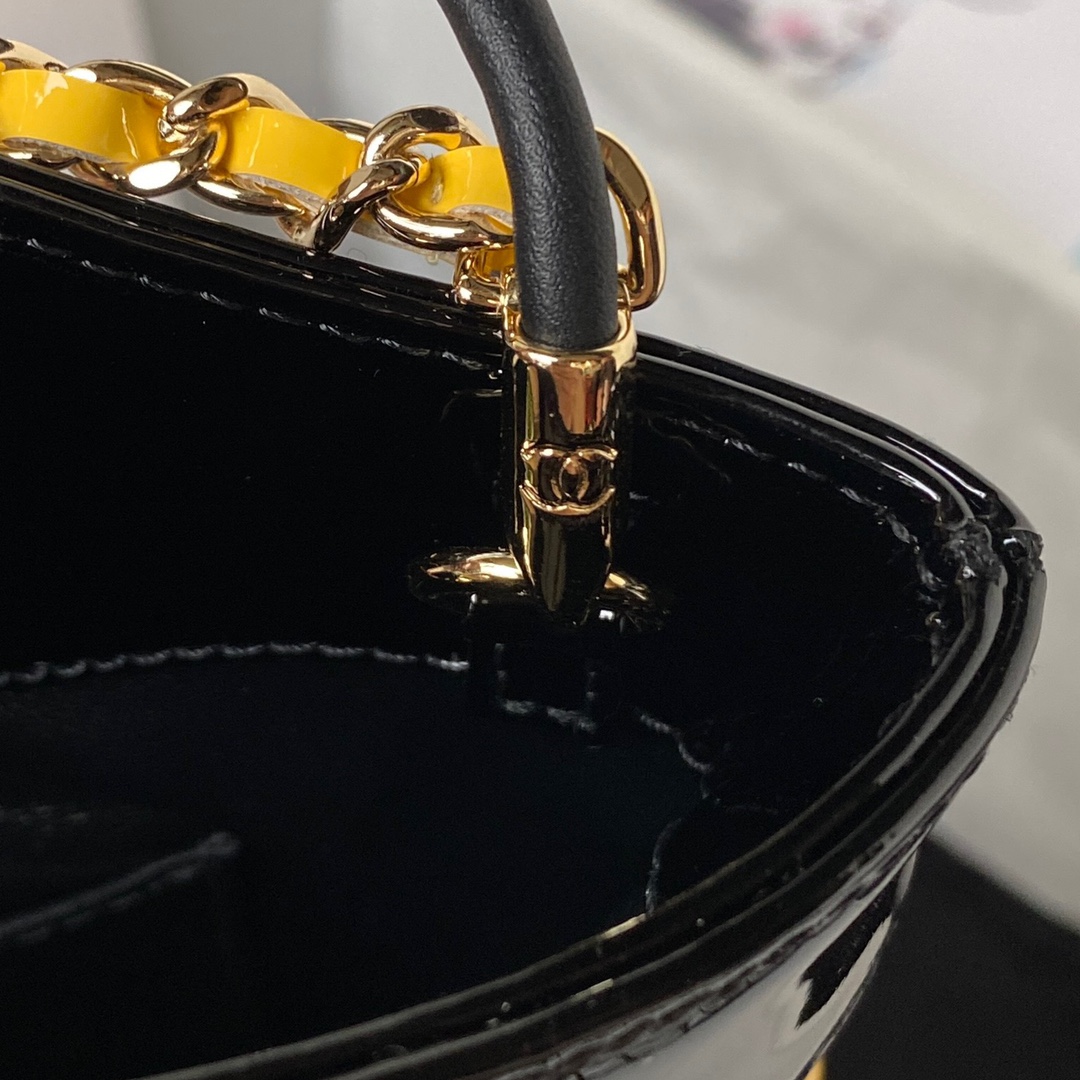 Bagsaaa Ch**el 31 Mini Shopping Bag AS4133 Yellow & Black Patent Calfskin - 22 × 23 × 5.5 cm