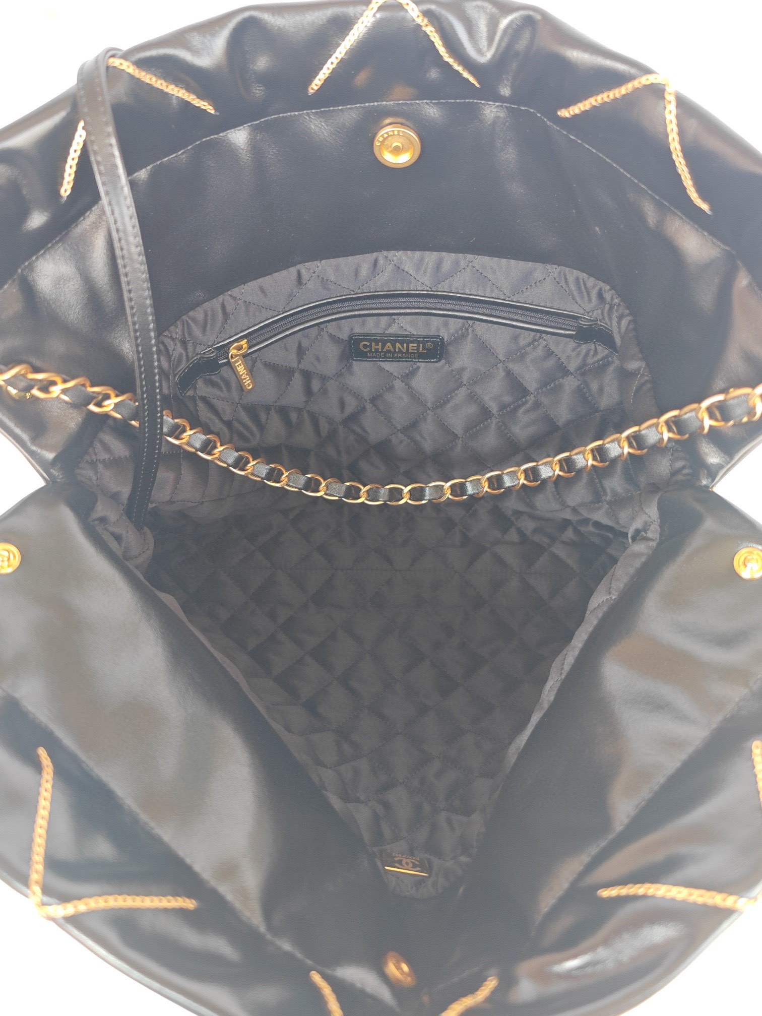 Bagsaaa Ch**el 22 Handbag AS3261 Shiny Calfskin & Gold-Tone Metal Black Hobo - 39 × 42 × 8 cm