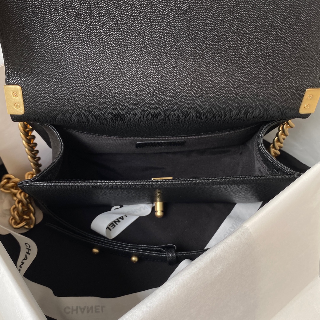 Bagsaaa Boy Ch**el Handbag With Handle Black Grained Shiny Calfskin A94804 - 14.5 × 25 × 8 cm