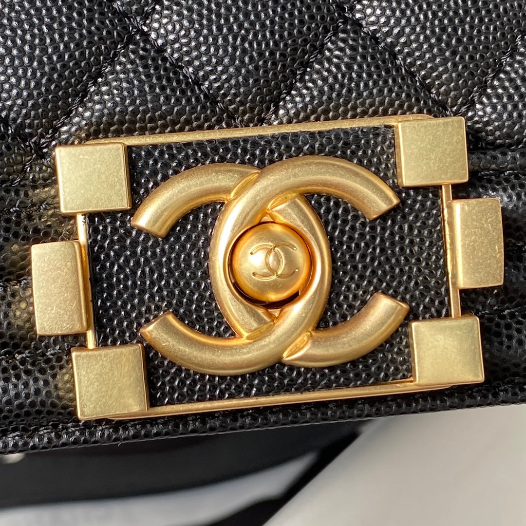 Bagsaaa Boy Ch**el Handbag With Handle Black Grained Shiny Calfskin A94804 - 14.5 × 25 × 8 cm