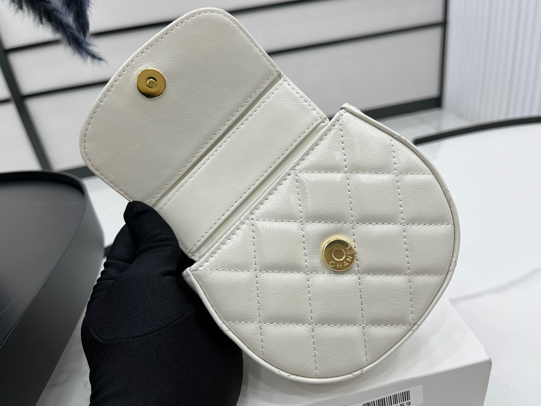 Bagsaaa Ch**el Clutch With Chain AP3378 White - 11.5 × 12.5 × 3.5 cm