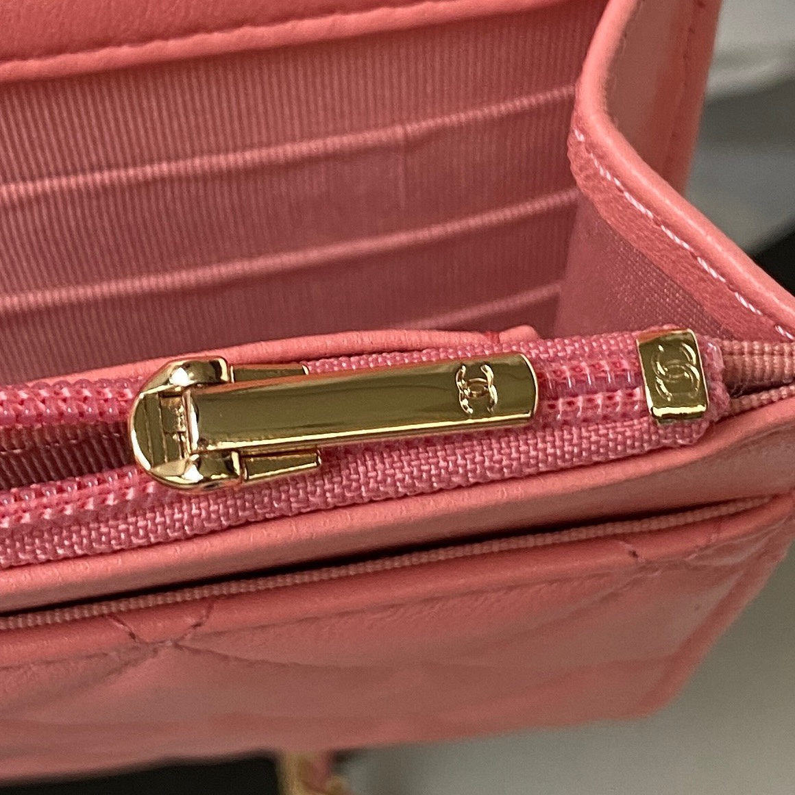 Bagsaaa Ch**el Wallet On Chain Pink AP3504 - 12.3 × 19.2 × 3.5 cm
