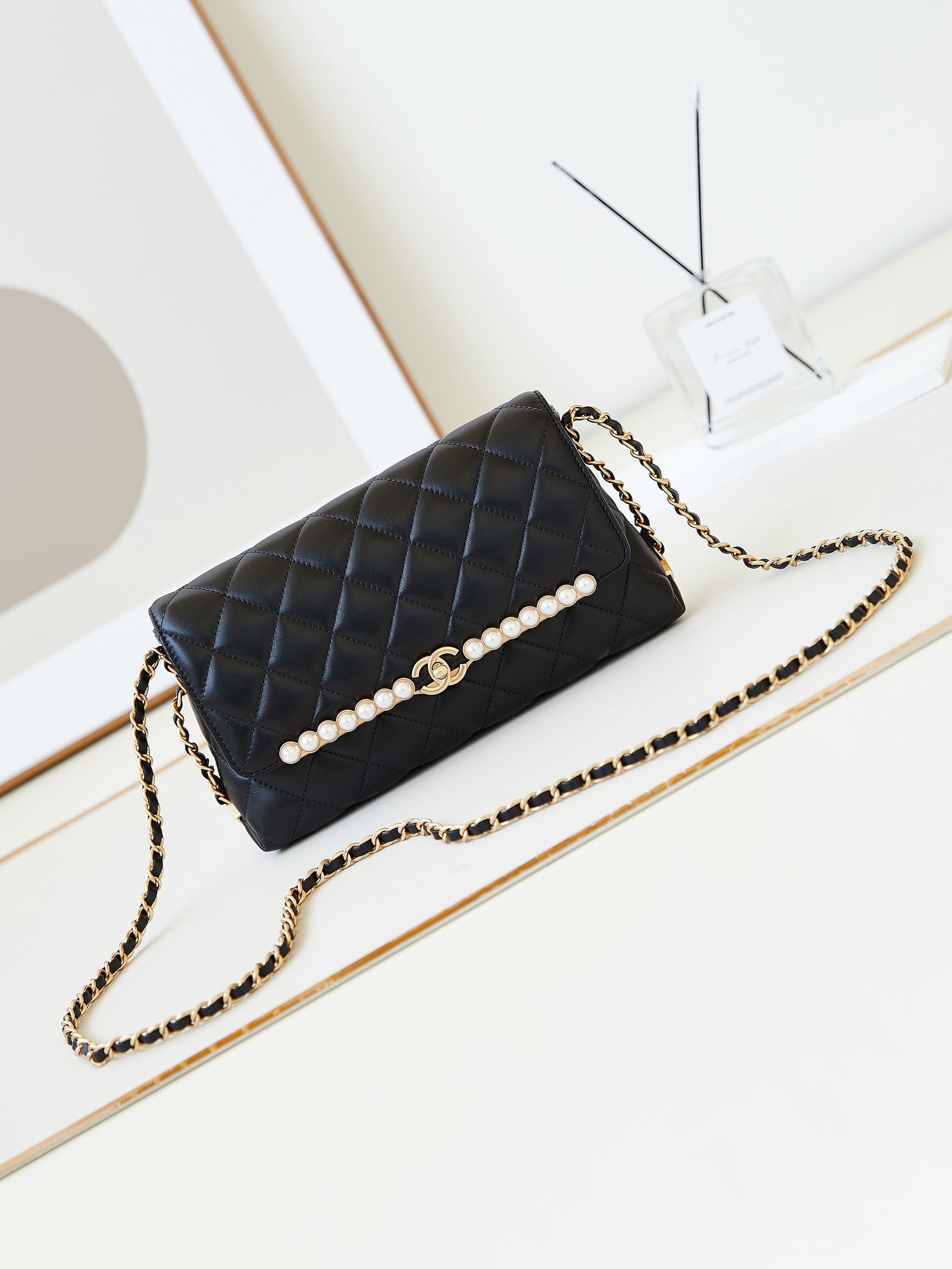 Bagsaaa Ch**el Flap Bag AS4452 Black Lambskin Imitation Pearls - 17 × 25 × 5 cm