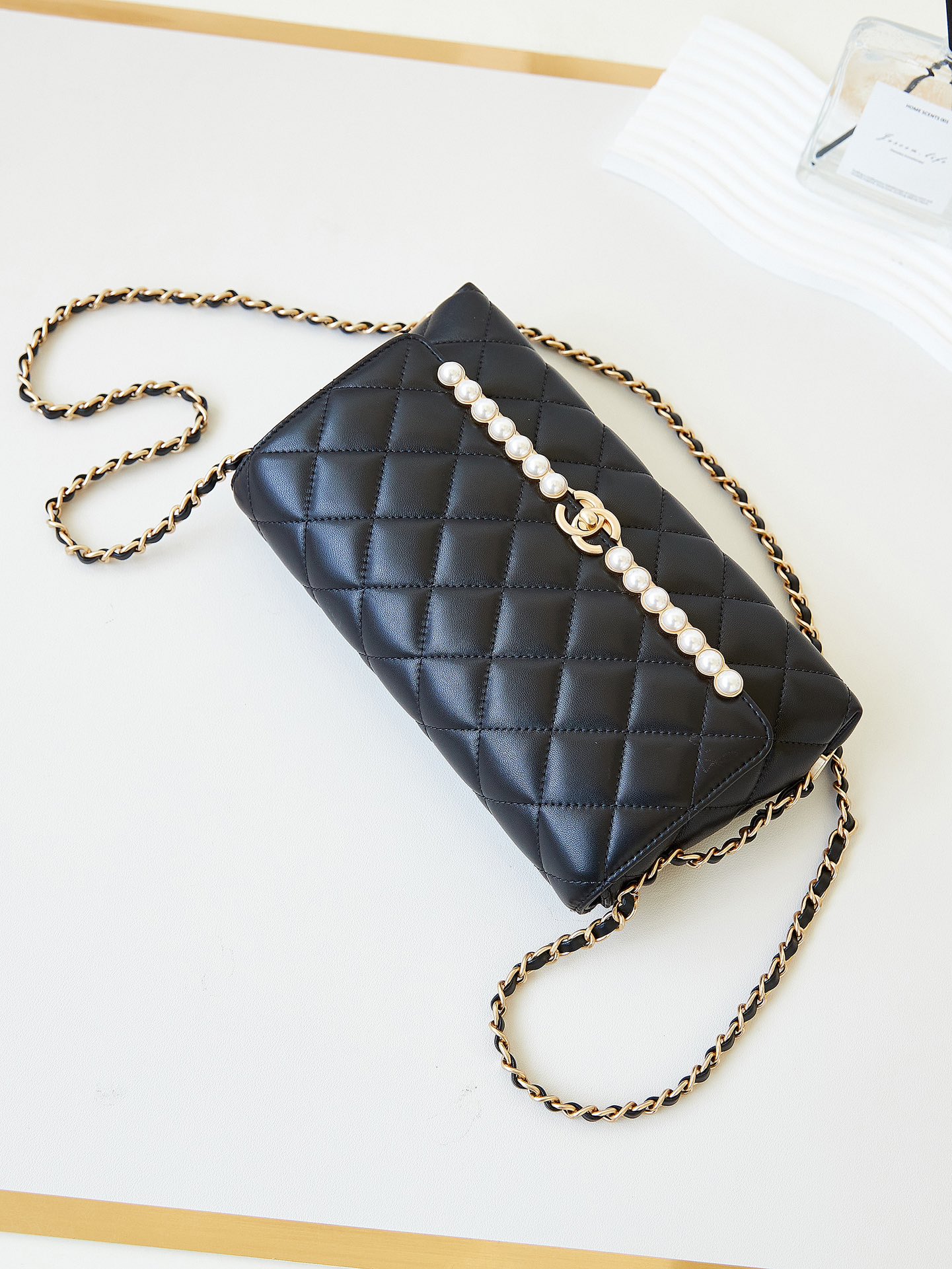 Bagsaaa Ch**el Flap Bag AS4452 Black Lambskin Imitation Pearls - 17 × 25 × 5 cm