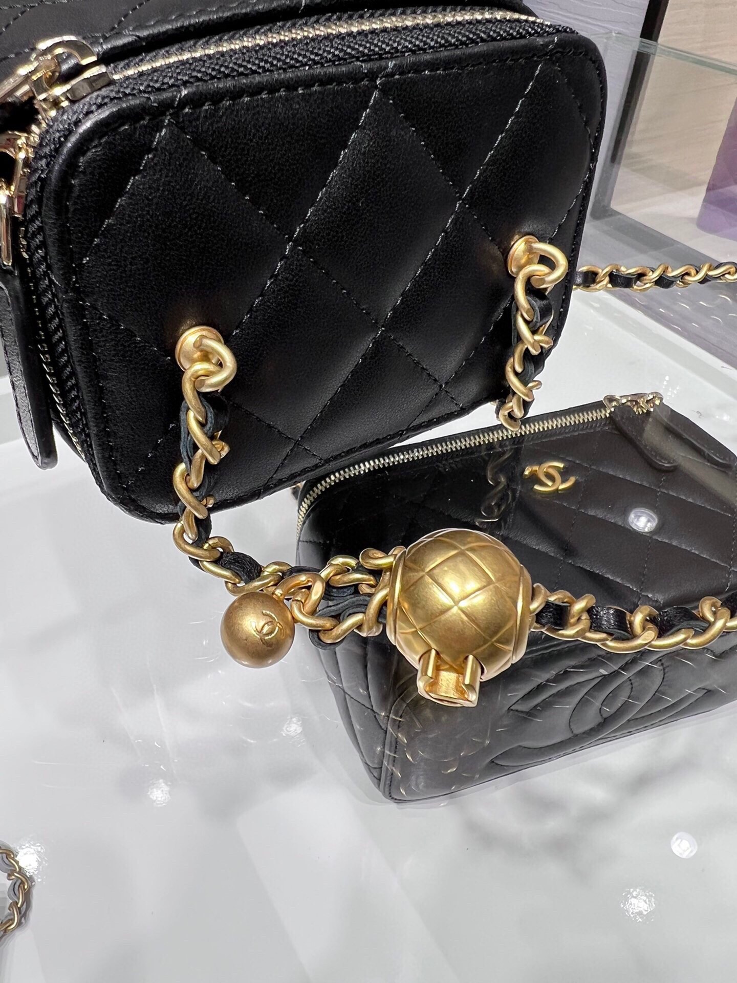 Bagsaaa Ch**el Clutch With Chain AP1447 Black Lambskin - 8.5-11-7cm