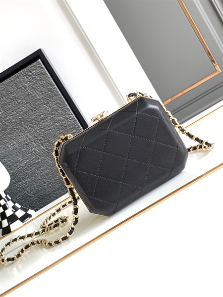 Bagsaaa Ch**el Evening Bag Lambskin & Gold-Tone Metal Black AS4075 - 11 x 14 x 5 CM