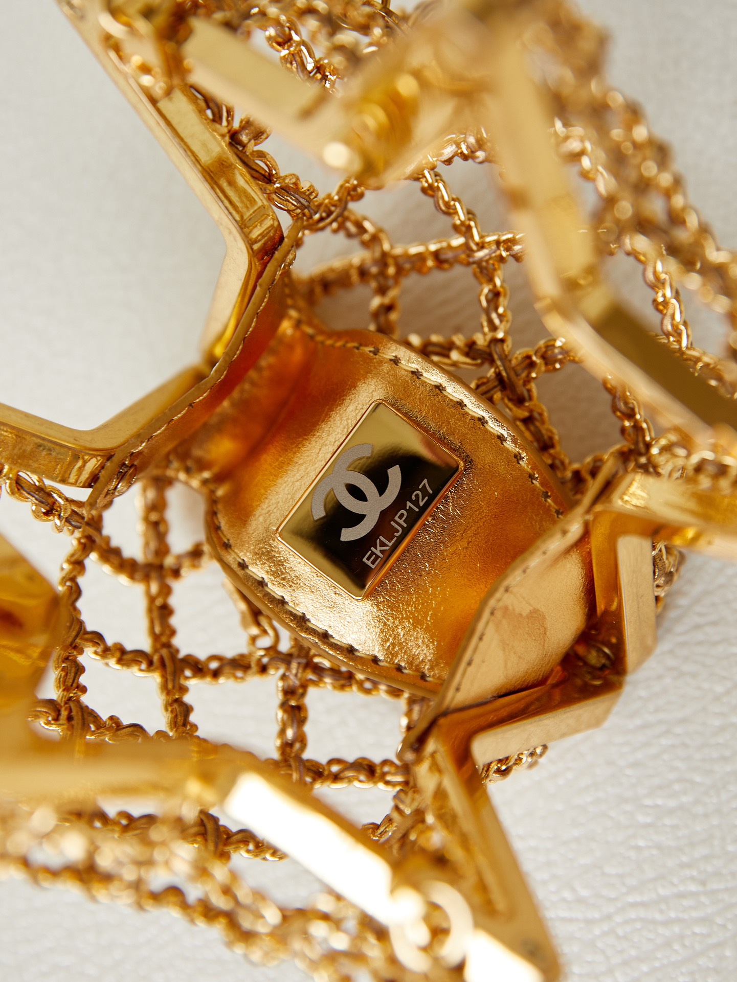 Bagsaaa Ch**el Star Minaudiere Gold Tone Metal AS4028 - 11.5 × 11 × 4 cm