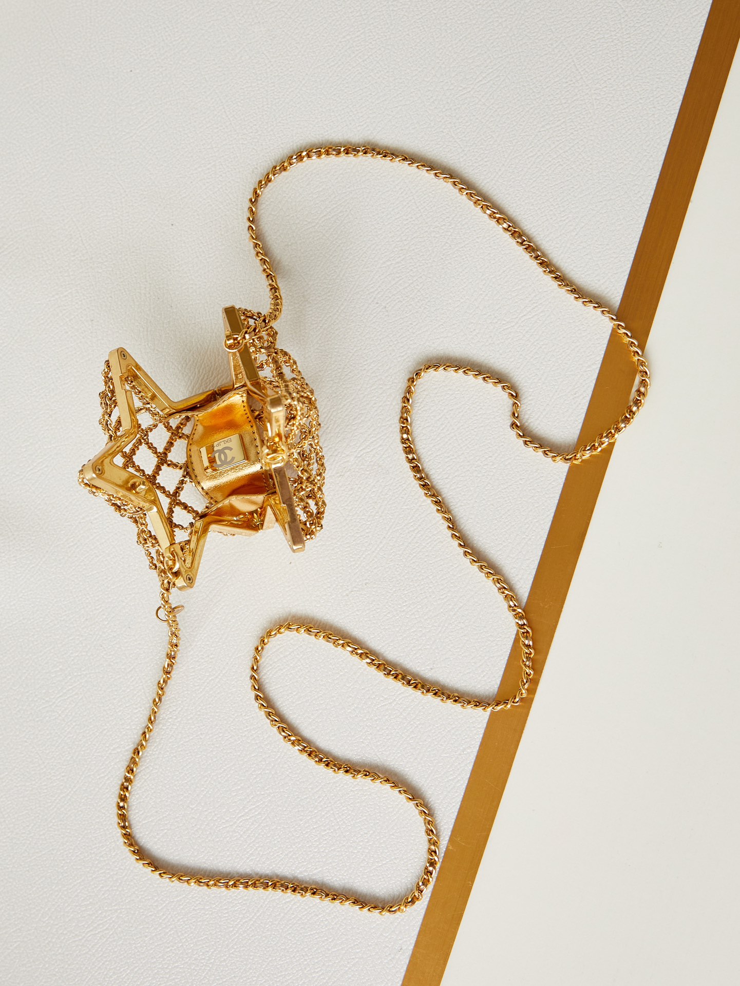 Bagsaaa Ch**el Star Minaudiere Gold Tone Metal AS4028 - 11.5 × 11 × 4 cm