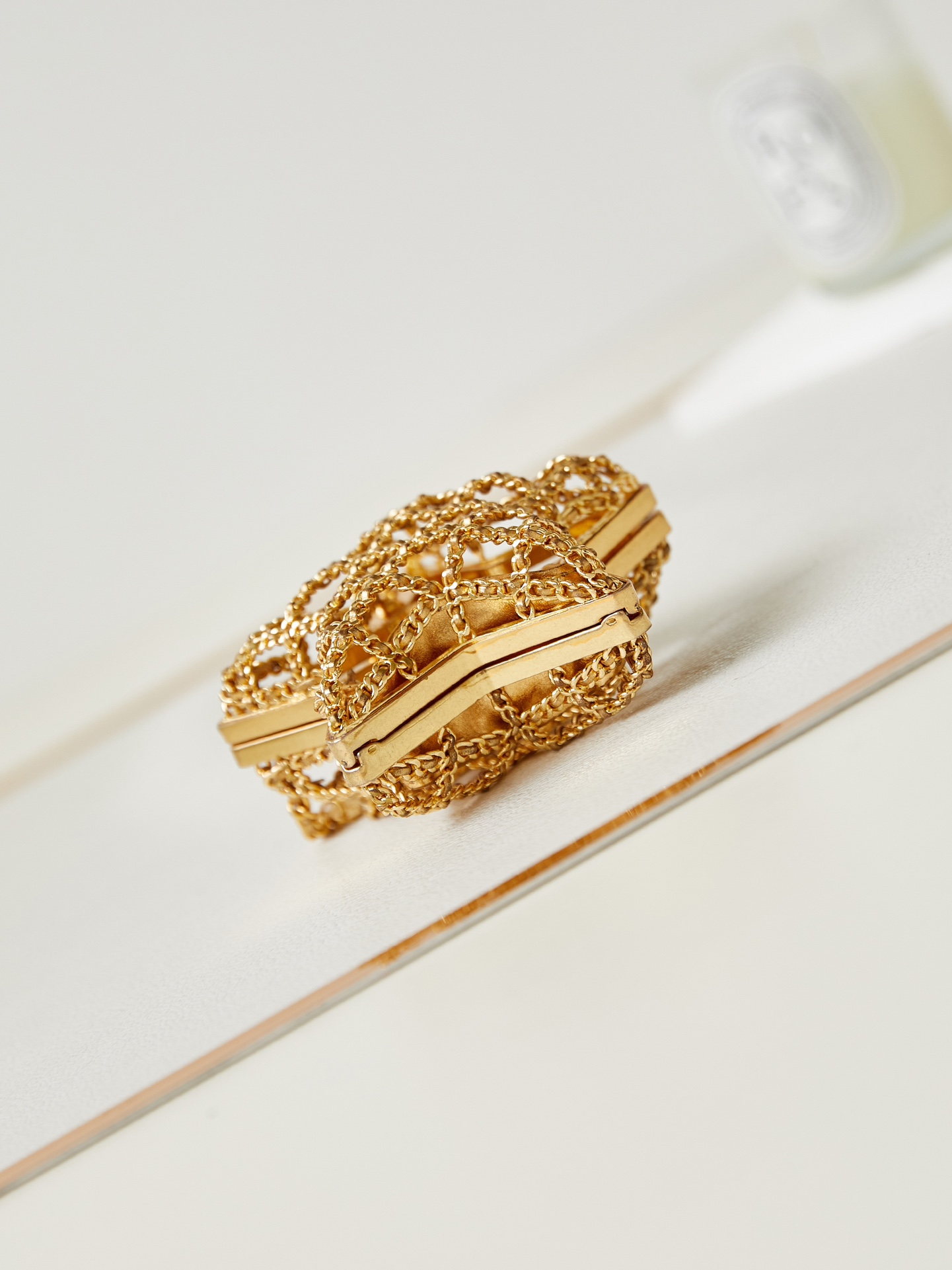 Bagsaaa Ch**el Star Minaudiere Gold Tone Metal AS4028 - 11.5 × 11 × 4 cm
