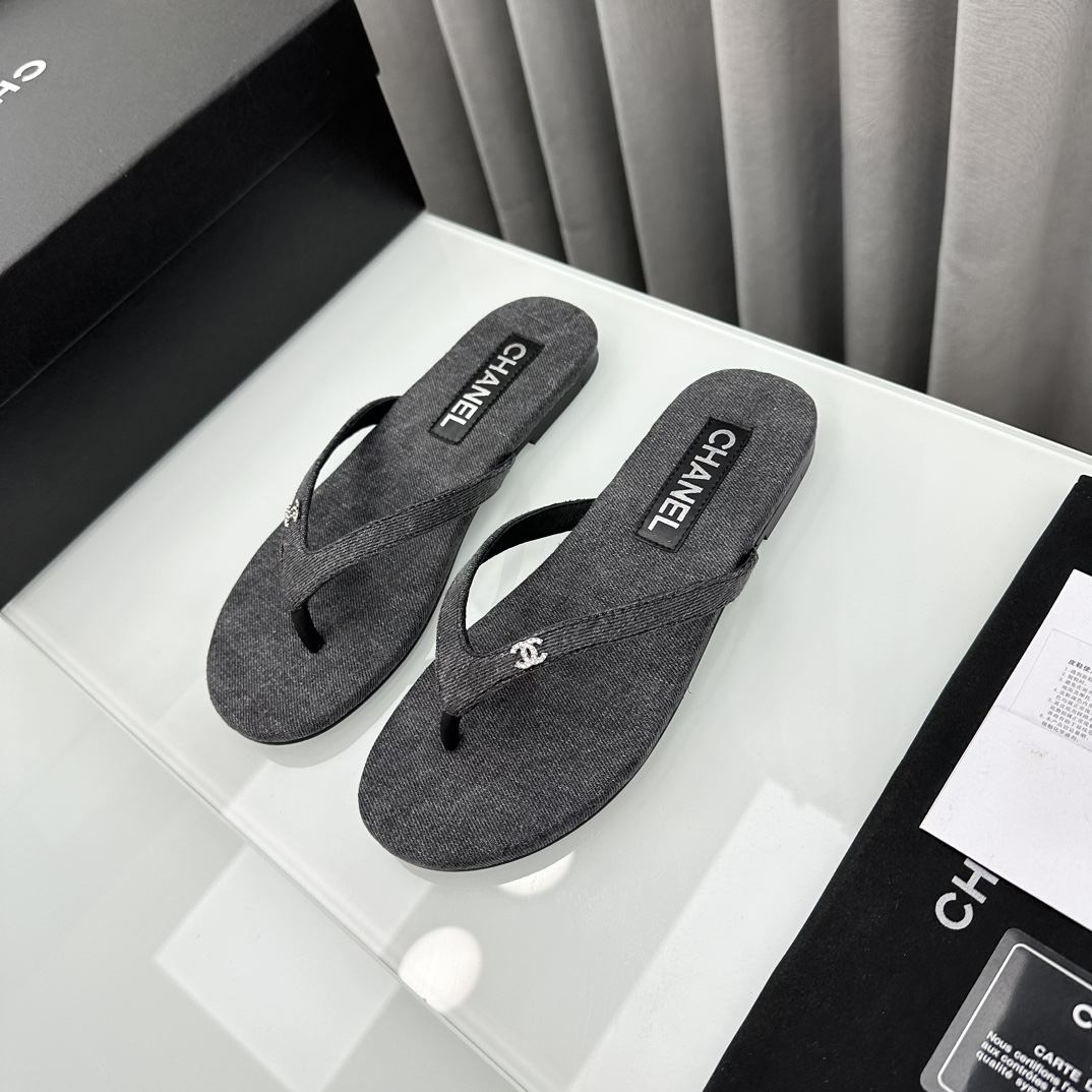 Bagsaaa Ch**el Thongs Grey Cotton G45716