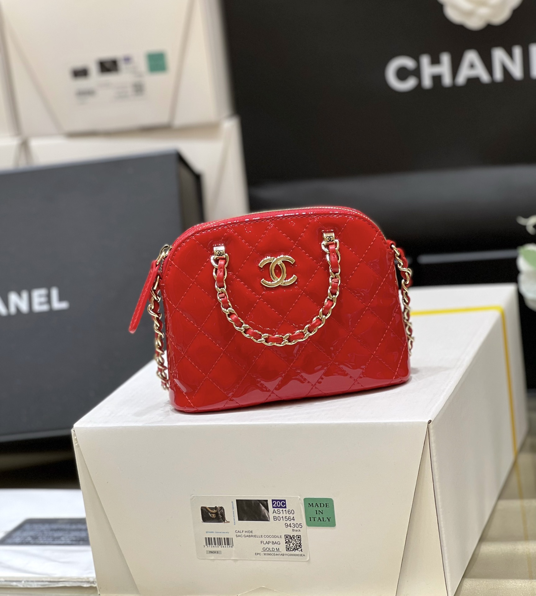 Bagsaaa Ch**el Clutch With Chain Red Patent Calfskin AP3354 - 11×16×5.5 cm