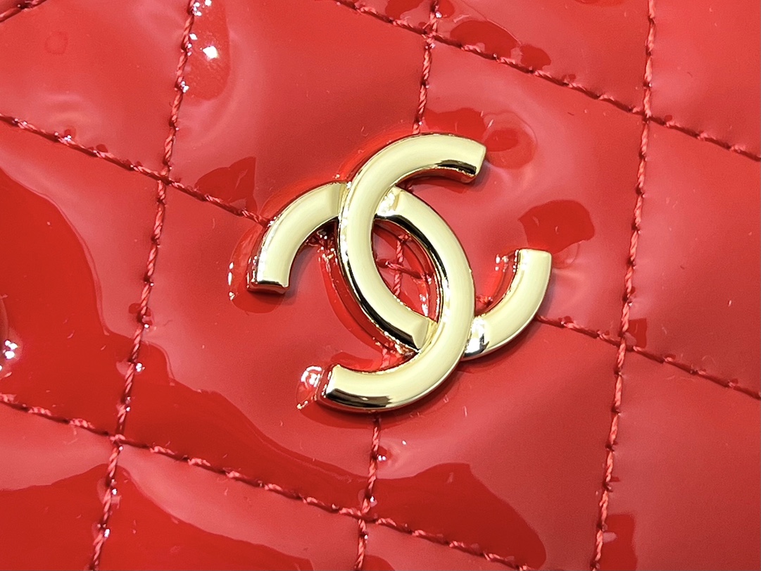 Bagsaaa Ch**el Clutch With Chain Red Patent Calfskin AP3354 - 11×16×5.5 cm