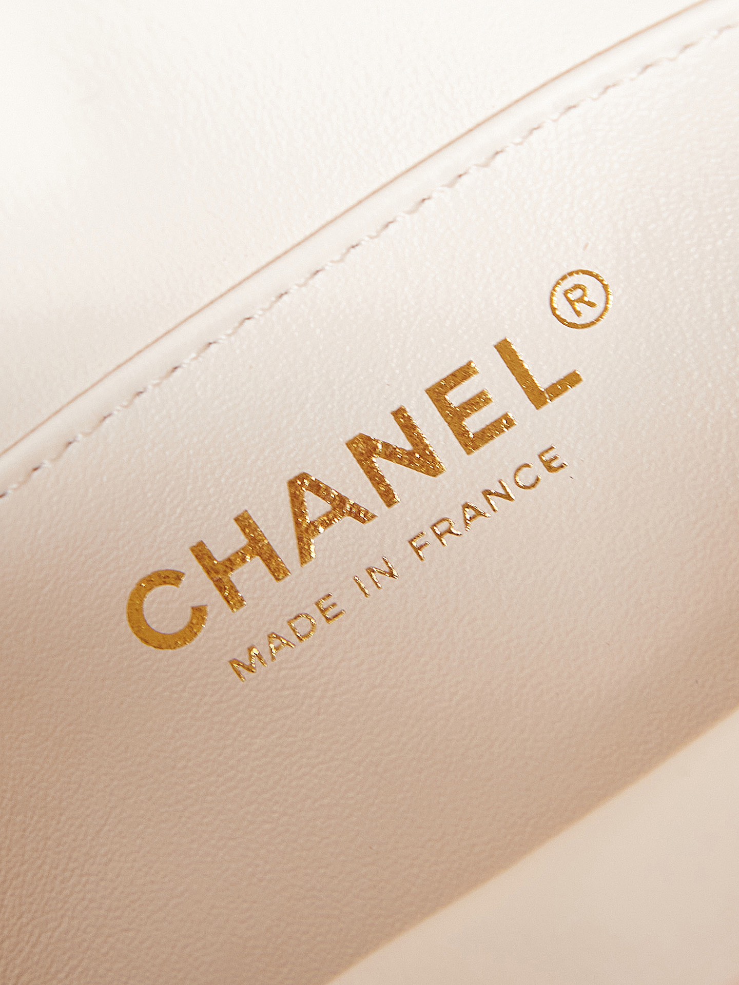 Bagsaaa Ch**el Small Camera Bag AS3768 White - 20.5x13.5x7 cm
