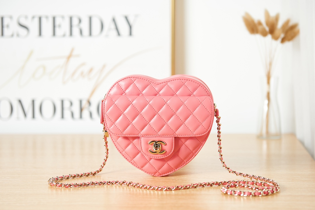 Bagsaaa Ch**el Heart Bag Lambskin Pink AS3191 - 16x18x6.5cm