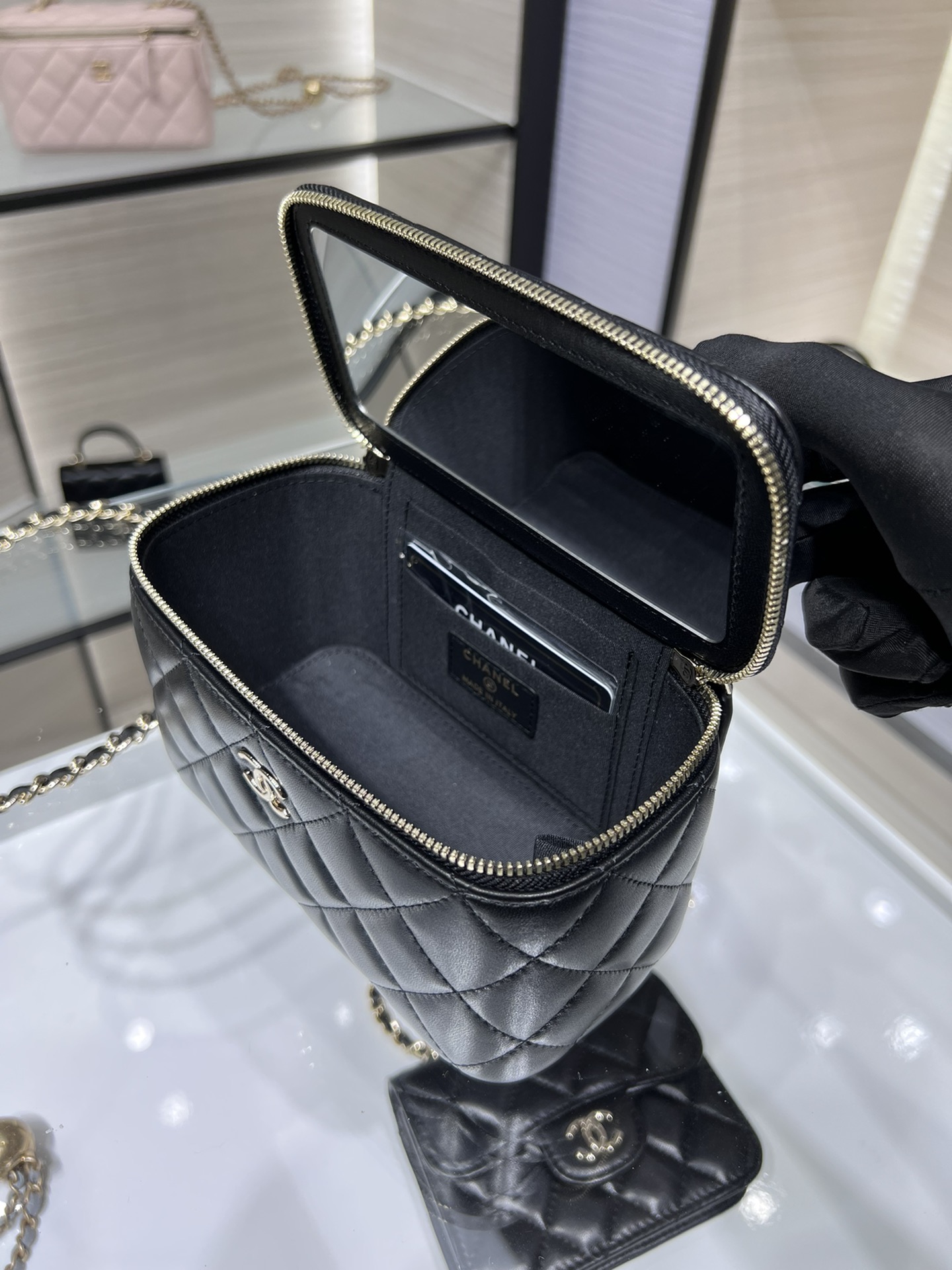 Bagsaaa Ch**el Small Vanity With Chain Black AP2199 - 17*9.5*8cm