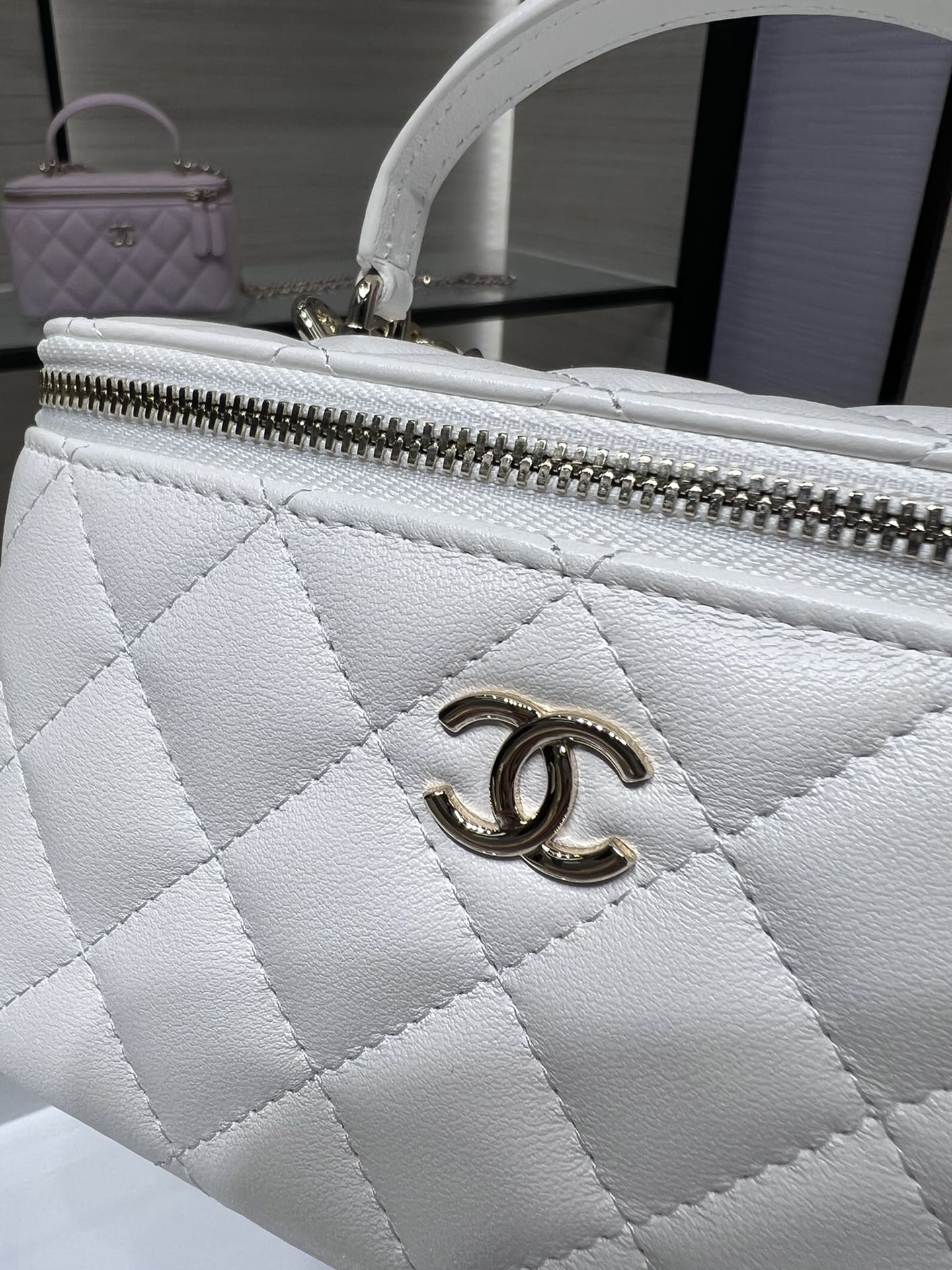 Bagsaaa Ch**el Small Vanity With Chain White AP2199 - 17*9.5*8cm