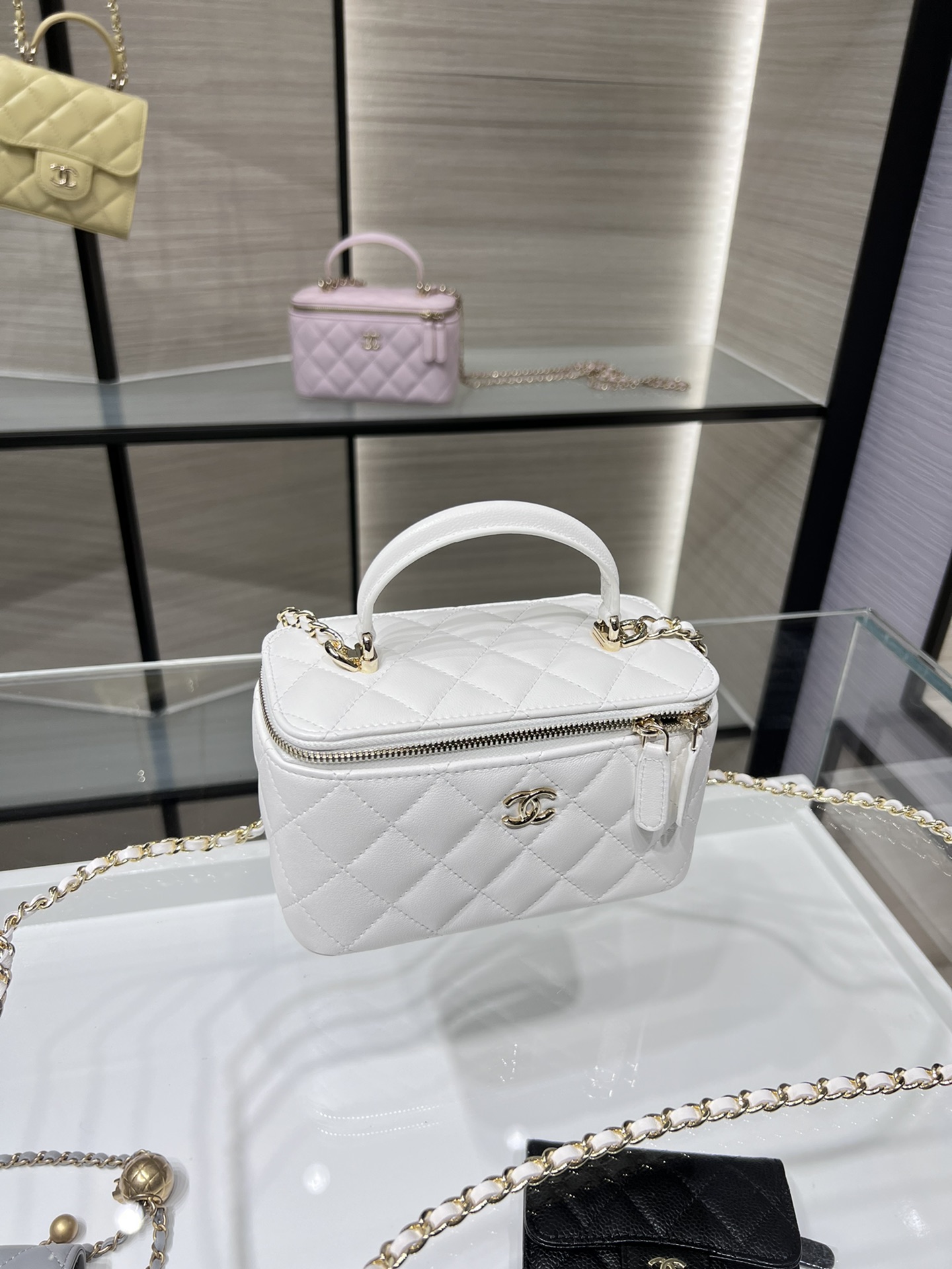 Bagsaaa Ch**el Small Vanity With Chain White AP2199 - 17*9.5*8cm