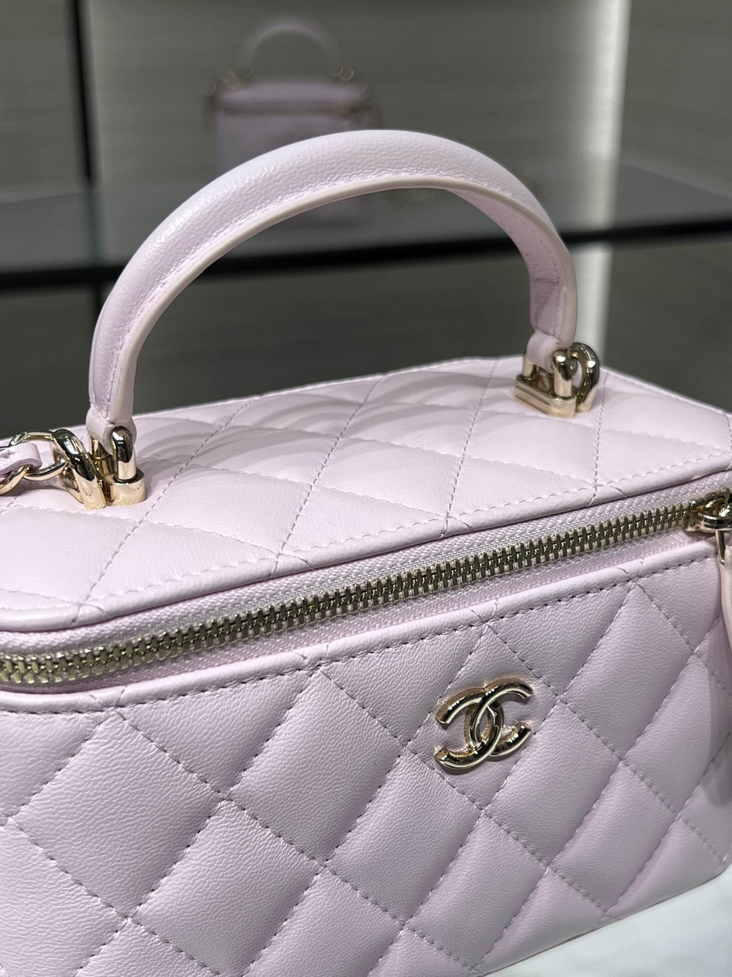 Bagsaaa Ch**el Small Vanity With Chain Light Pink AP2199 - 17*9.5*8cm