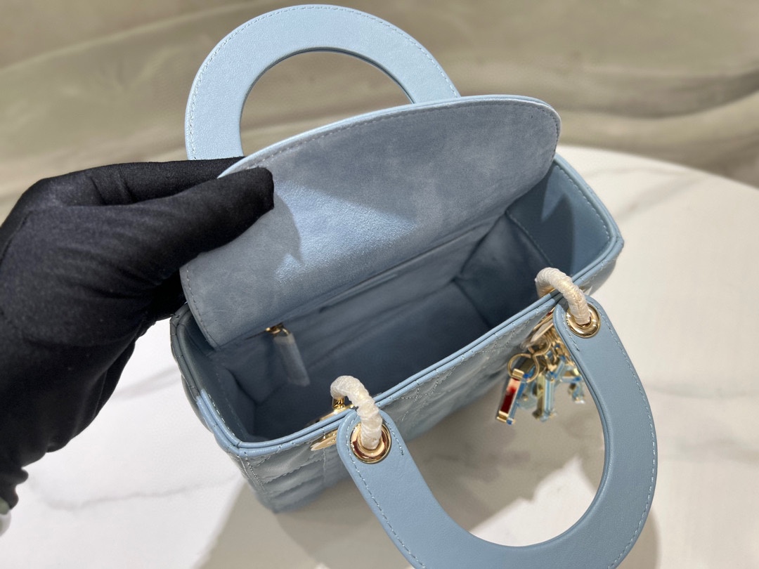 Bagsaaa Small Lady D10r Bag Blue Cannage Lambskin M0531 - 20 x 17 x 8 cm