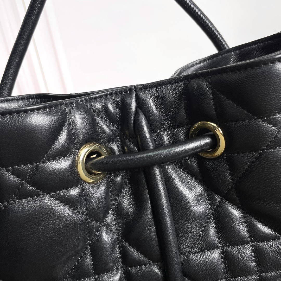 Bagsaaa Medium D10r Nolita Bag Black Macrocannage Lambskin - 27 x 25 x 5 cm