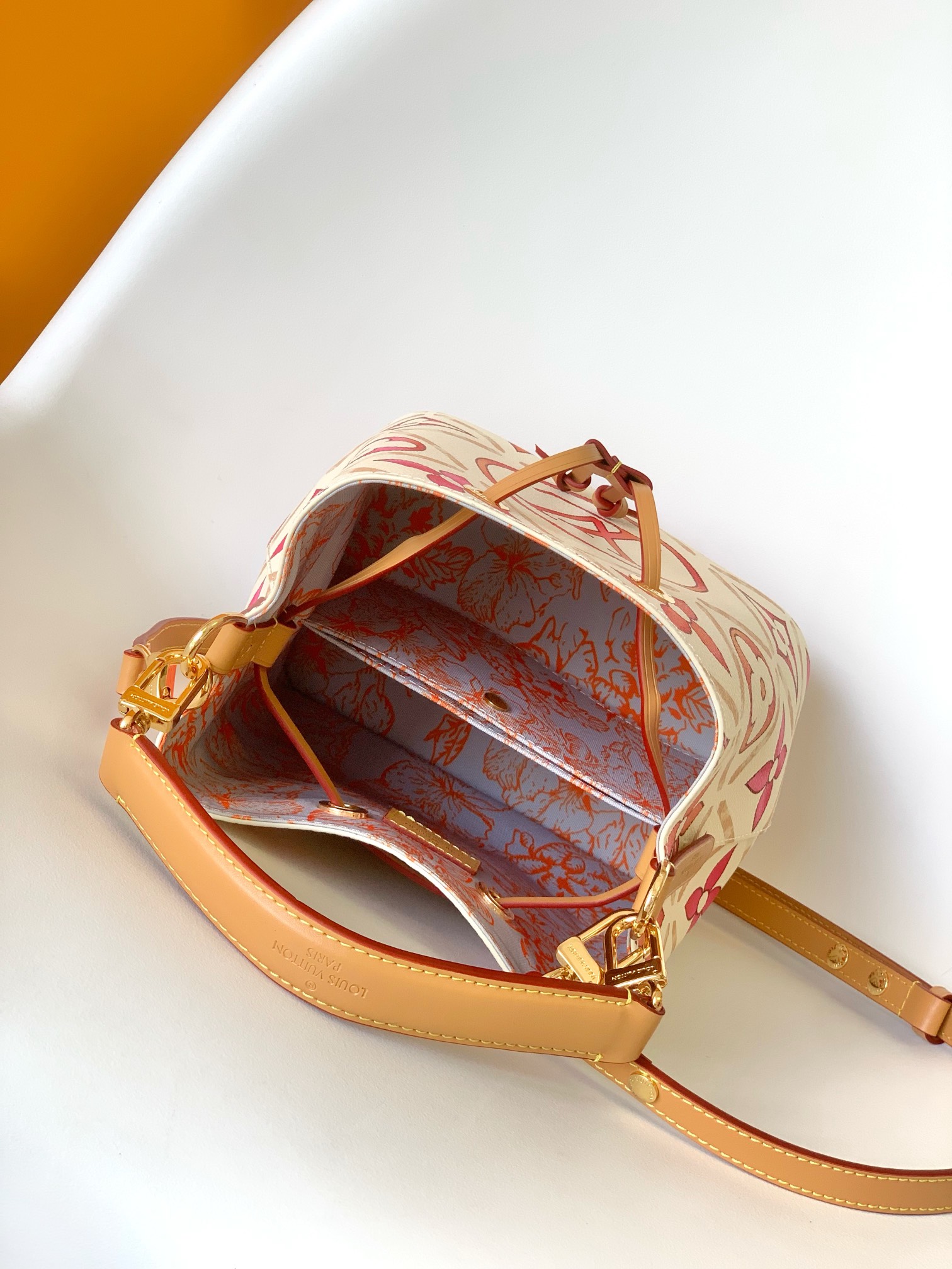 Bagsaaa L0vis Vvtt0n M25315 NéoNoé BB Bucket Bag Coral - 20 x 20 x 13 cm