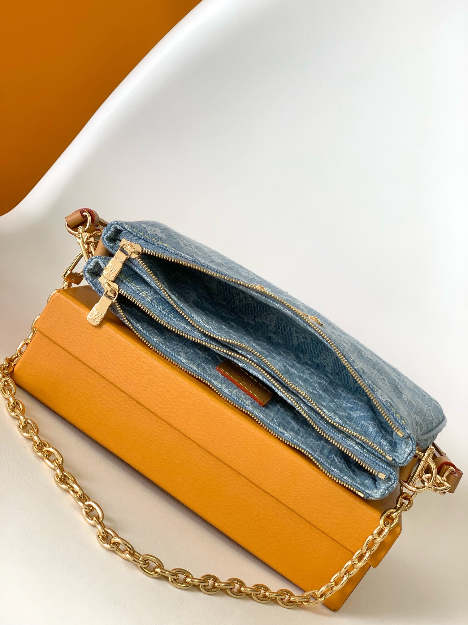 Bagsaaa L0vis Vvtt0n M83532 Liv Pochette Bag Sky Blue - 24.5 x 13.5 x 6.5 cm