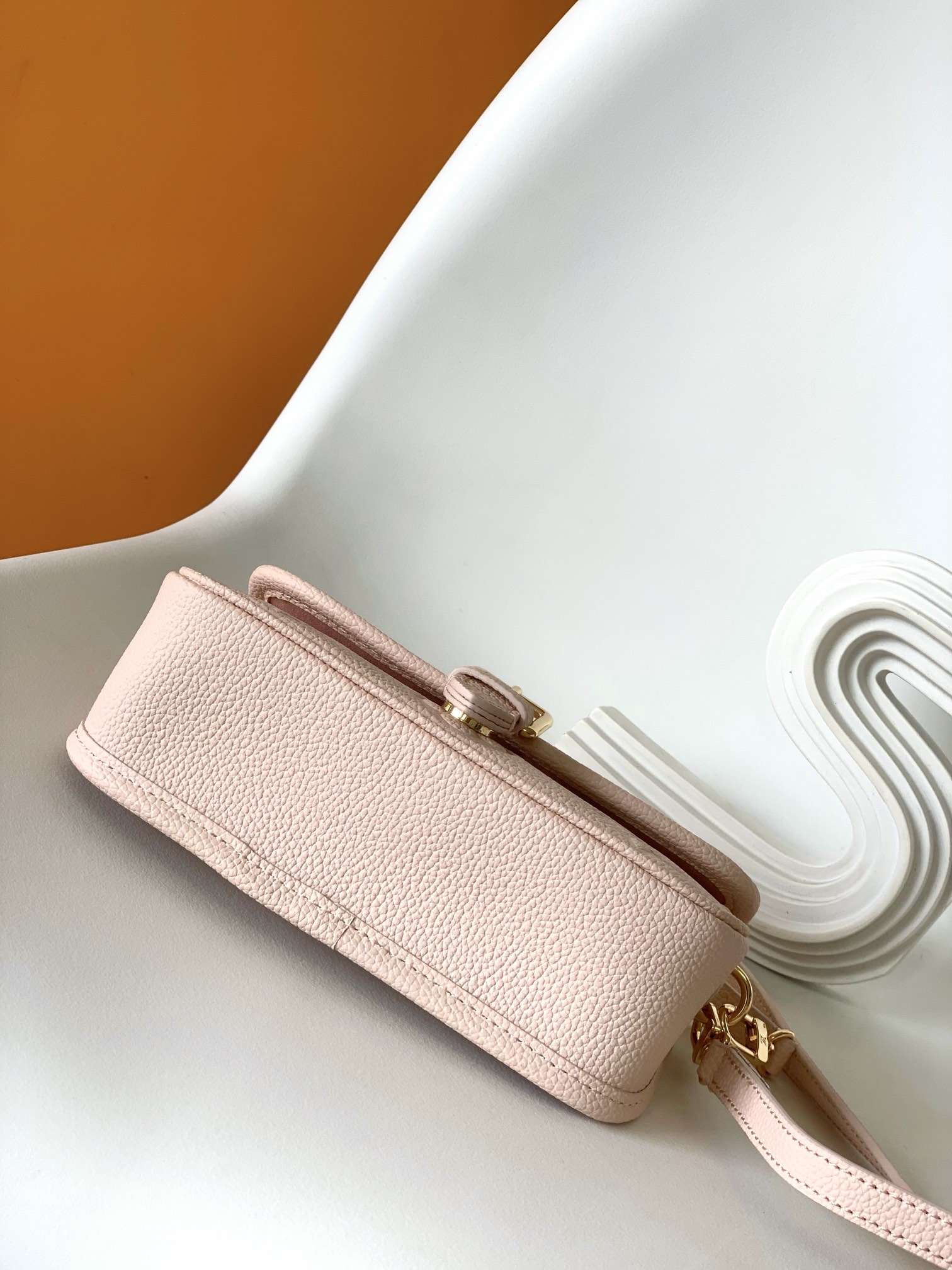 Bagsaaa L0vis Vvtt0n M83566 Nano Diane Bag Opal Pink - 19 x 10.5 x 6 cm